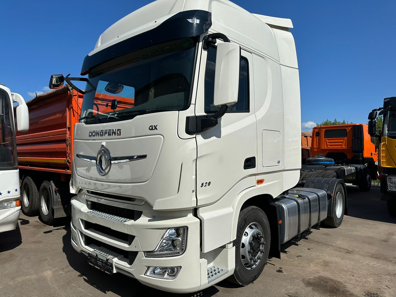 Седельный тягач DONGFENG TRUCKS DFH4180 4X2 - Грузовая и сельхоз техника.  Ремонт. Огромный выбор зимних, летних и сельскохозяйственных шин в Курске.  - ТД Авто Ресурс